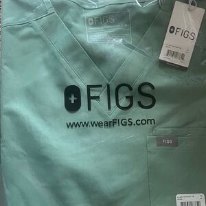 Figs men’s jade Leon two pocket top medium new with tags